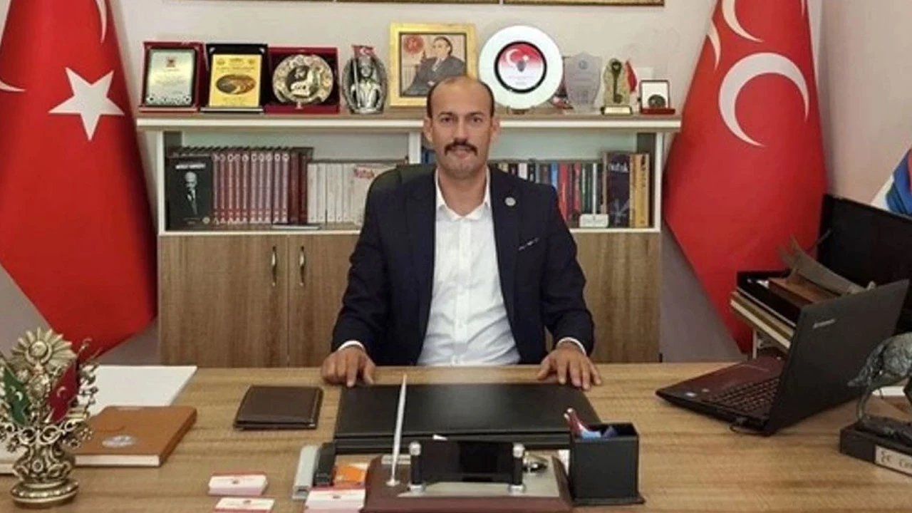 MHP’li ilçe başkanı polisin çenesini kırdı!