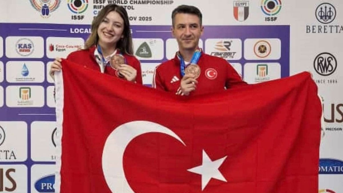 Milli atıcılar Damla Köse ile Mert Nalbant, dünya 3’üncüsü oldu