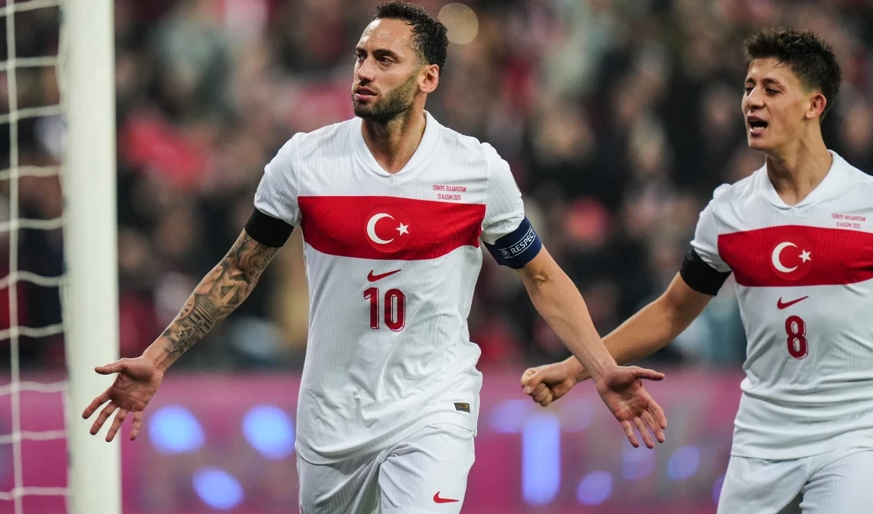 Hakan Çalhanoğlu kadrodan çıkarıldı
