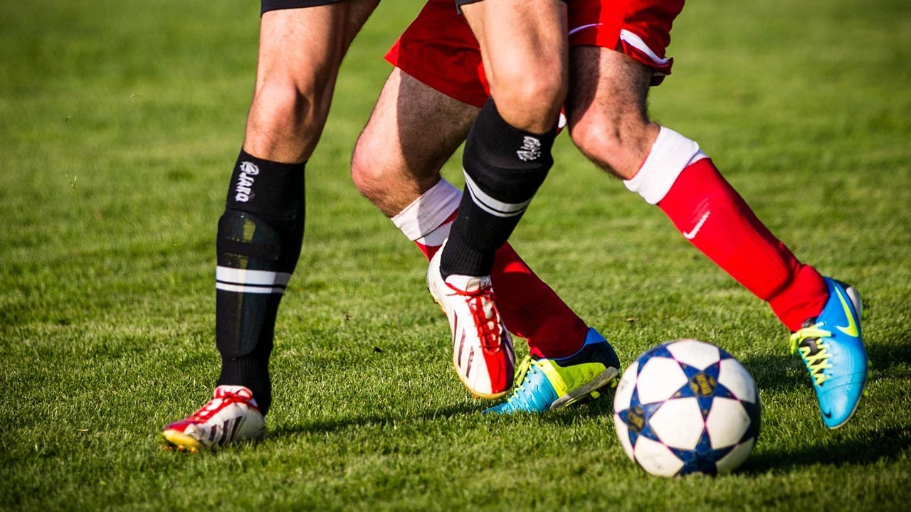 Bir futbolcu illegal sitede kendisine bahis oynamış!