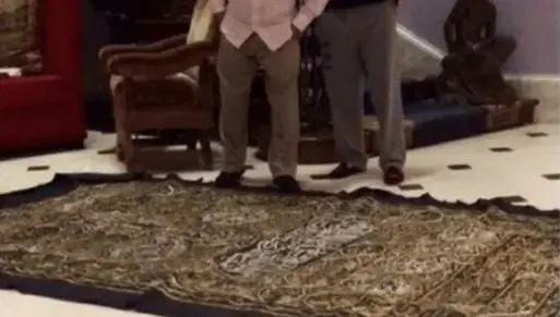 Epstein dosyalarında Kabe örtüsü skandalı!
