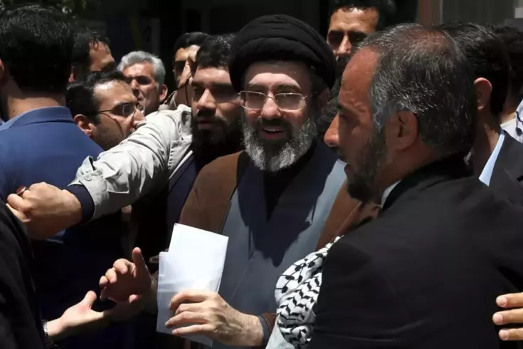 İran’da yeni dini lider Mücteba Hamaney oldu