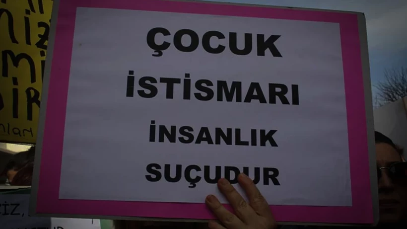 Şanlıurfa’da okul önünde çocuk istismarı