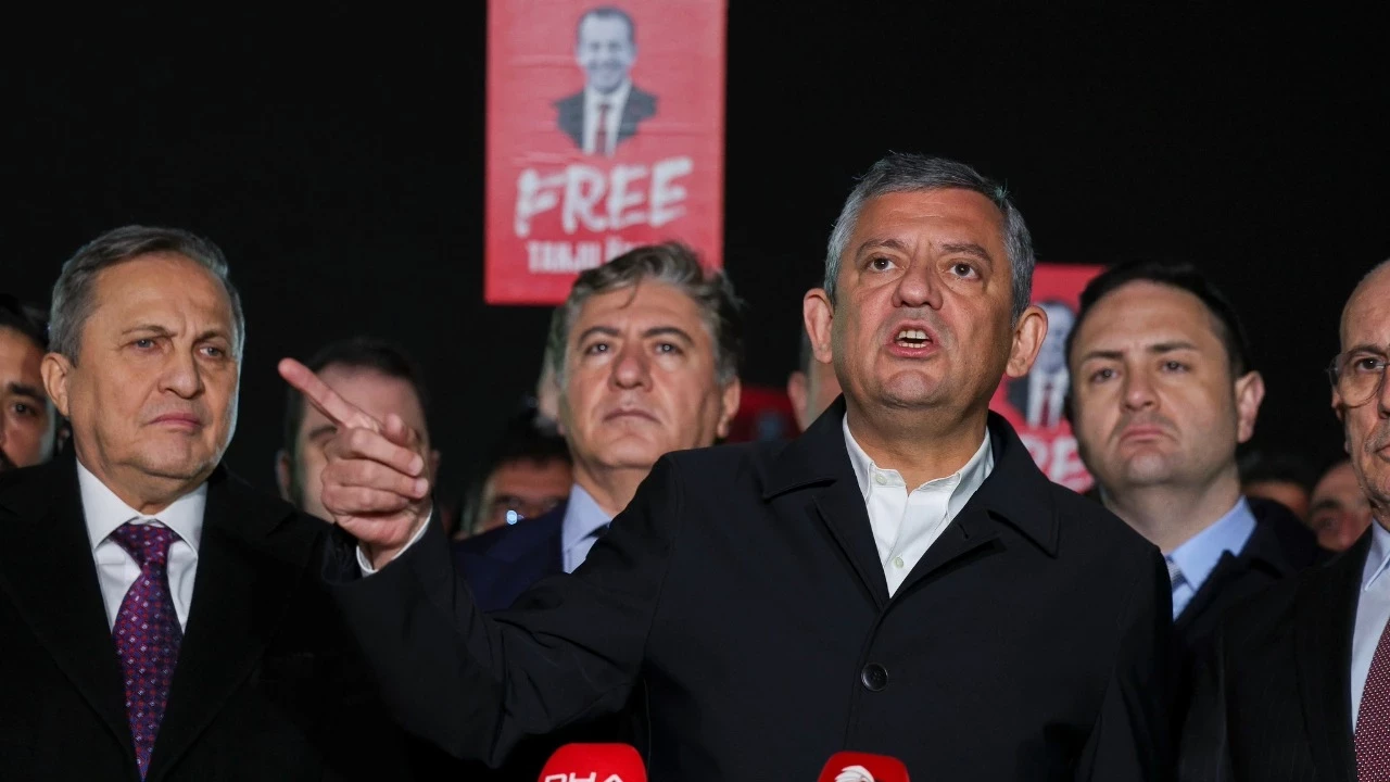 Özel’den Tanju Özcan’a ziyaret