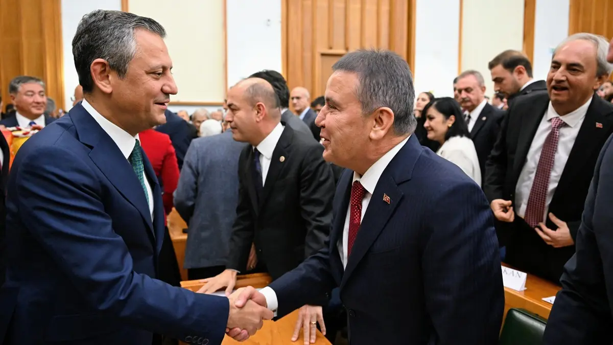  Özgür Özel ve 5 vekile Antalya fezlekesi