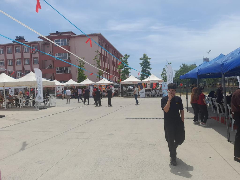 Küçükçekmece’de Eğitim Şenliği yapıldı