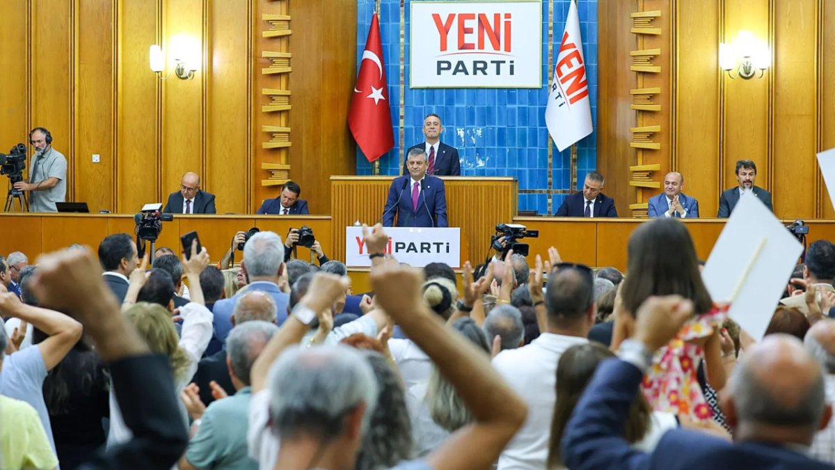 İsim tartışmasında Yeni Parti kararını verdi